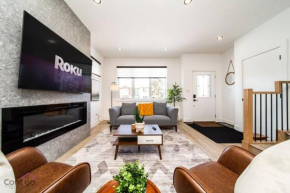 Urban Zen, AirCon, King Bed, 10 min WEM & DT!